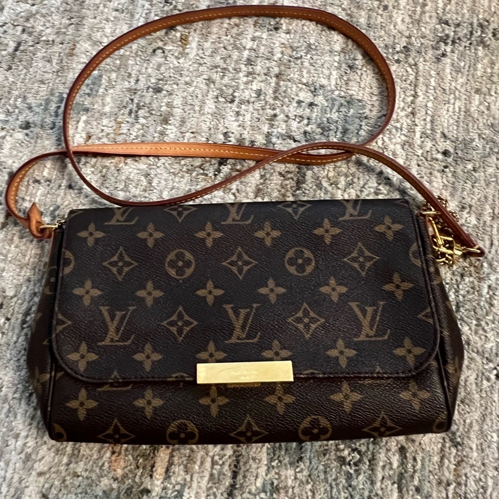 Louis Vuitton Favorite MM